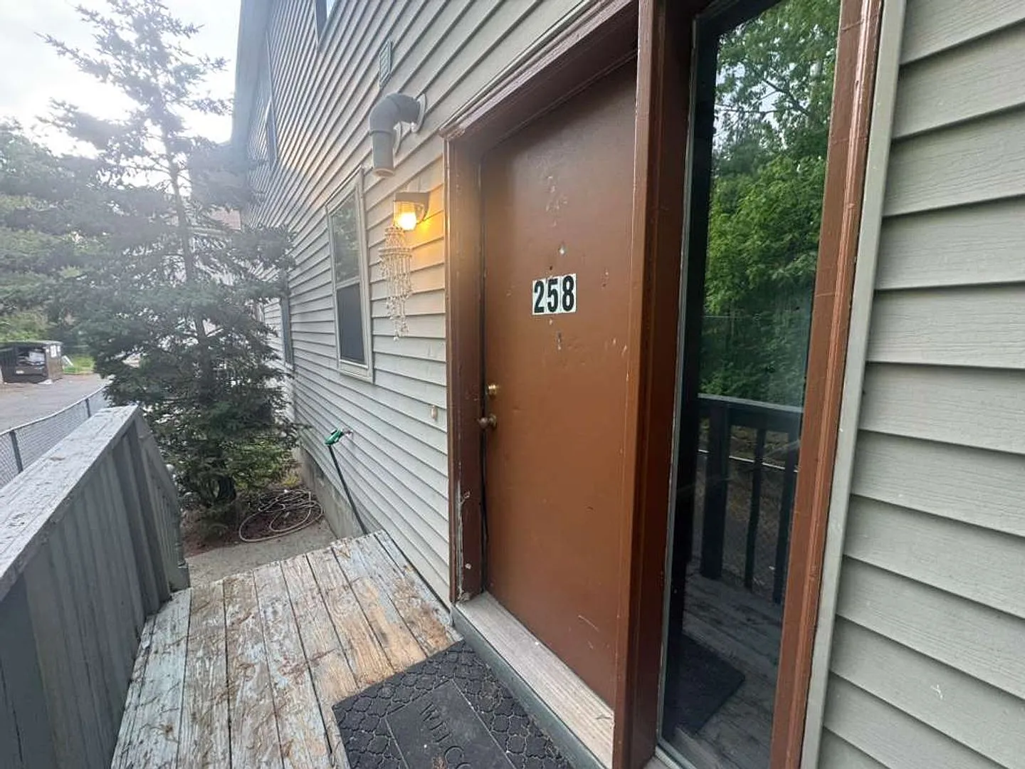 258 Fairmont Ave — Photo 2