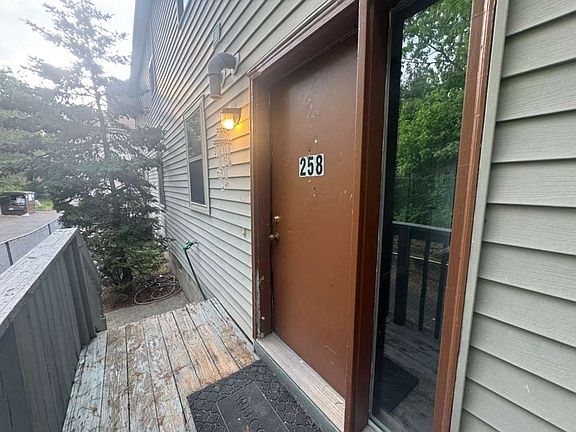 2nd image of 258 Fairmont Ave #258