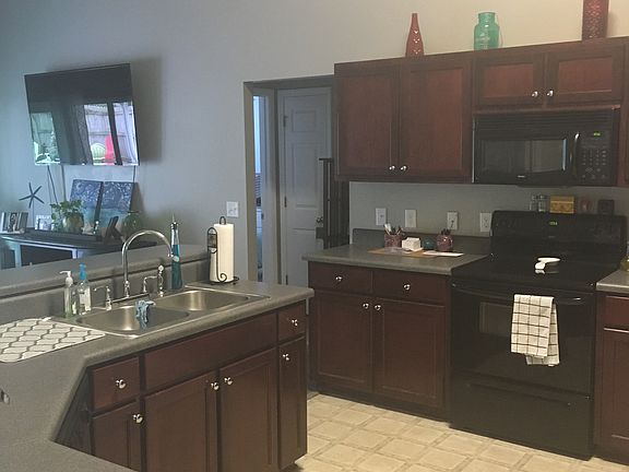4th image of 2473 Portobella Pl