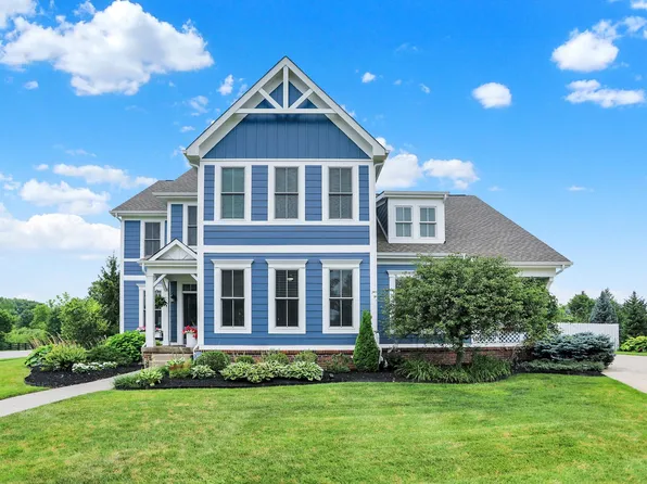 12172 Hoover Rd, Carmel, IN 46032