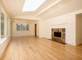 15800 SE 42nd Pl, Bellevue, WA 98006