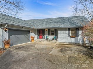 120 Treetops Ln, Lake Lure, NC 28746