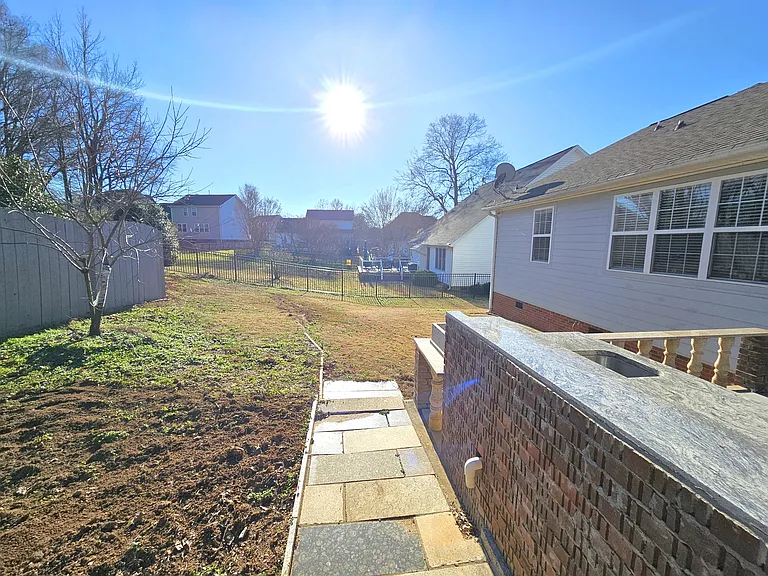 7 Bushberry Way — Photo 40