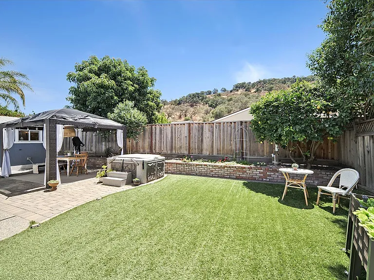 6237 Hancock Ave — Photo 44