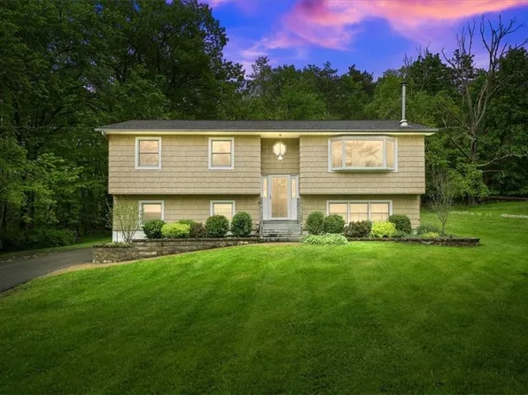 19 Sayer Road, Blooming Grove, NY 10914