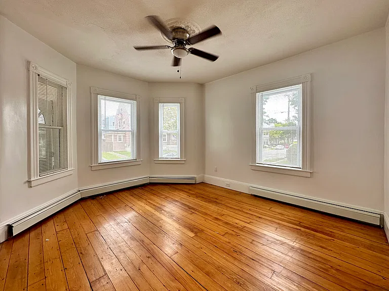 170 Alabama Ave — Photo 6