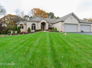 3434 Forest Ridge Dr, Spring Grove, IL 60081