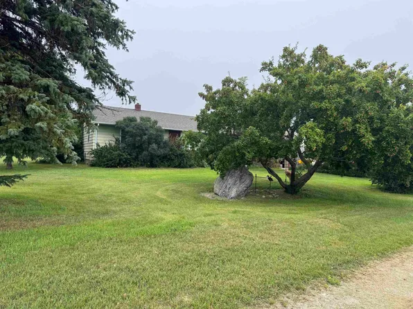 2441 104th St NW #1, Antler, ND 58711