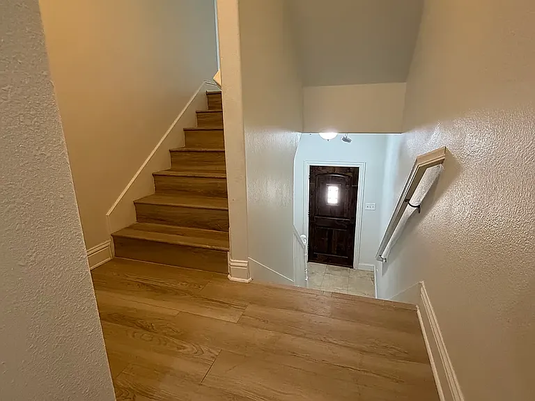 2316 Stutz Dr #B1 — Photo 11