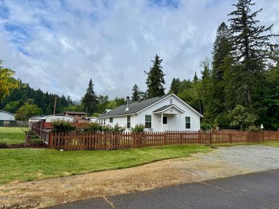 668 Montgomery Ave, Glendale, OR, 97442