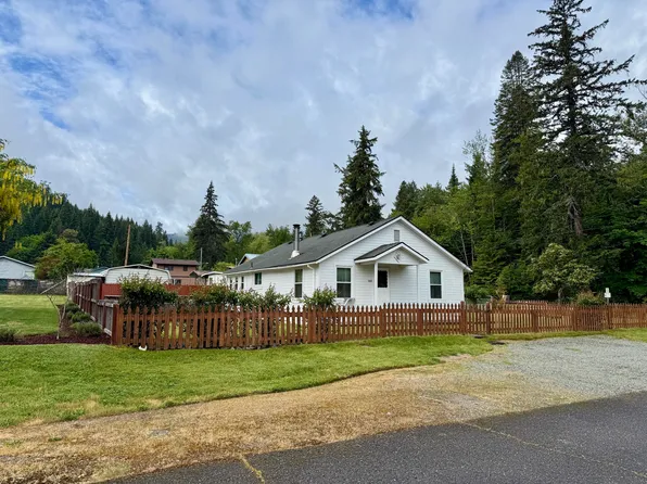 668 Montgomery Ave, Glendale, OR 97442