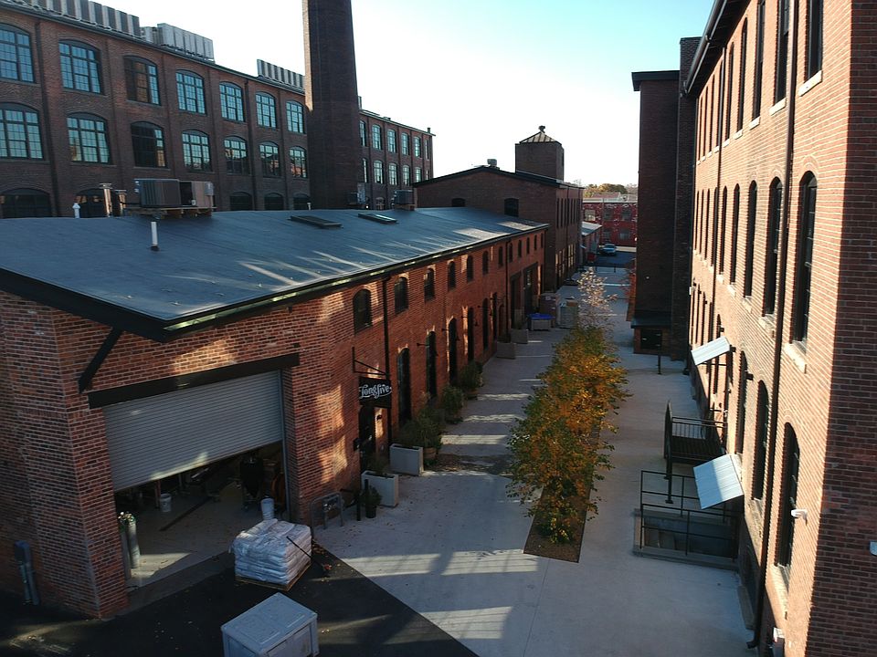 1st image of 40 Sprague St Unit 305