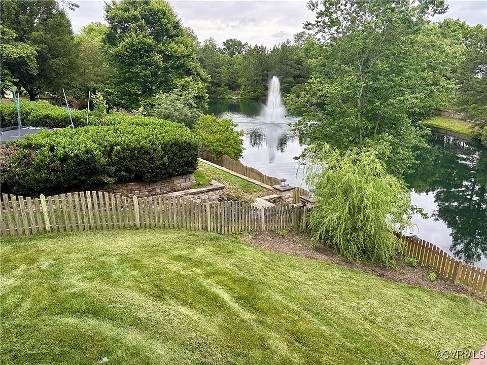 2nd image of 5201 Rivers Edge Pl