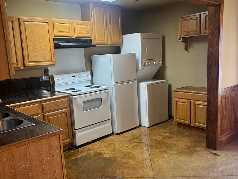 221 Progresso Rd #32 — Photo 4
