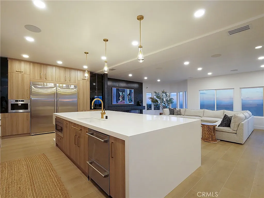 Building Photo - 32551 Seacliff Dr