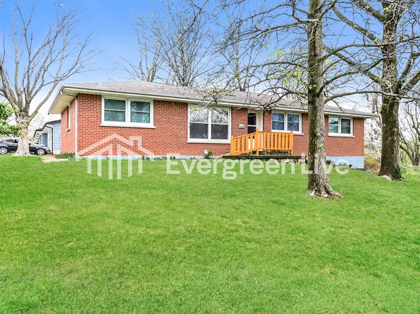 12250 Rollingsford Dr, Florissant, MO 63033