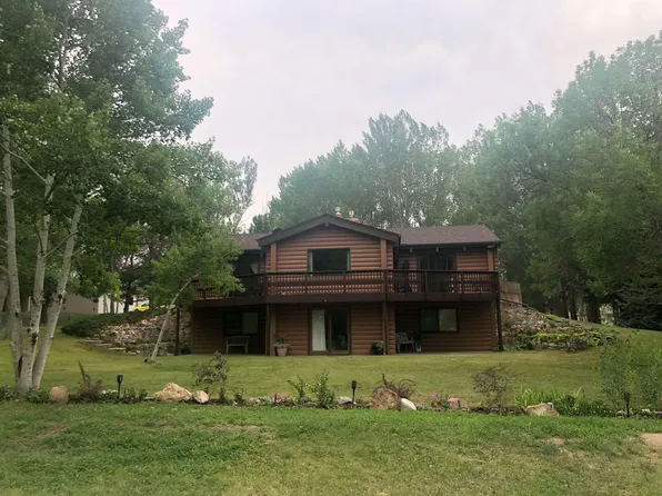 104 Sunlight Ln, Lovell, WY 82431