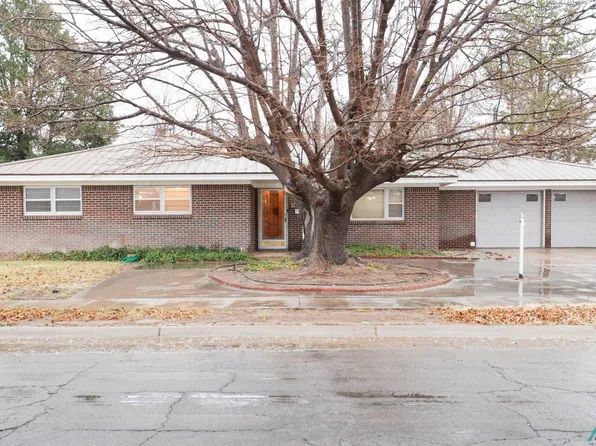 2303 Palomar Dr, Roswell, NM 88203