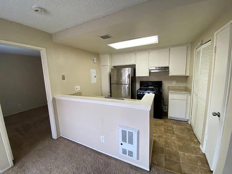 879 W San Ysidro Blvd W #6 — Photo 5