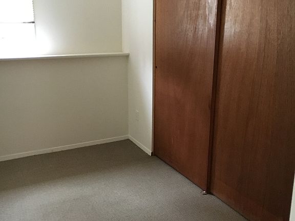 5th image of 110 Chester Ave