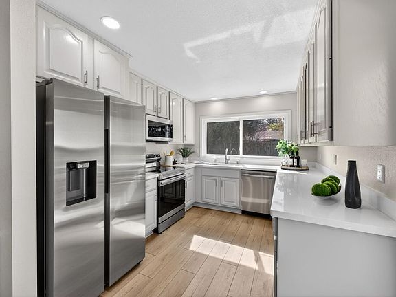 4th image of 632 Lanfair Dr