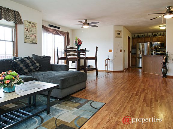 Living Room / Dining Room