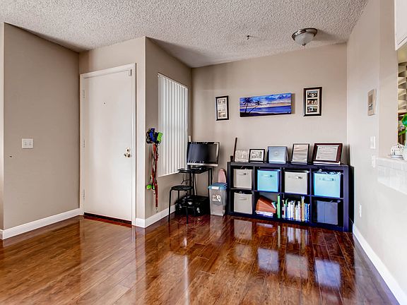 Front Entrance/Dining Area
