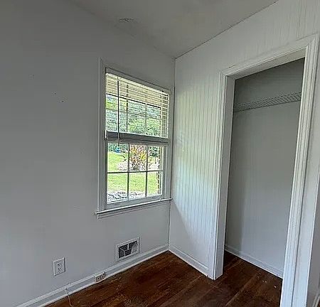 5th image of 6450 W Stubbs Rd