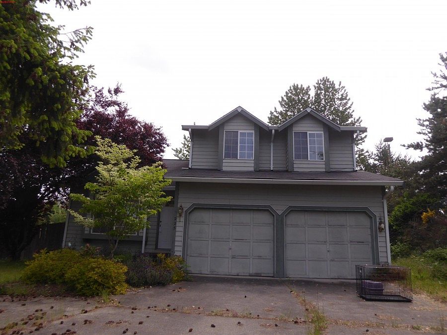 1st image of 225 100th Street Ct E
