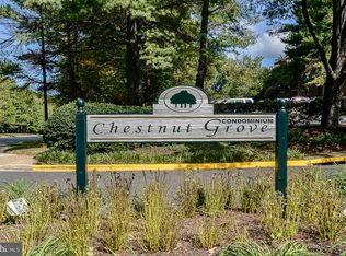 11208 Chestnut Grove Sq APT 110, Reston, VA 20190