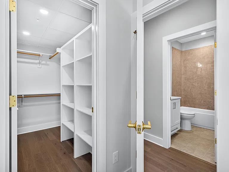 407 Chatham View Rd — Photo 40