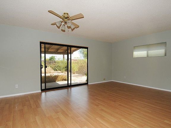 4th image of 936 E Broadmor Dr