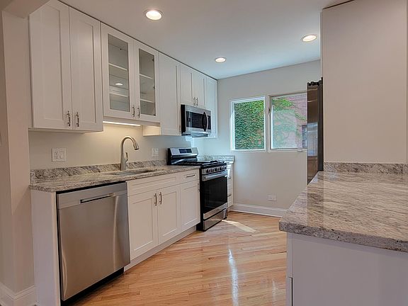4th image of 1629 N Vine St