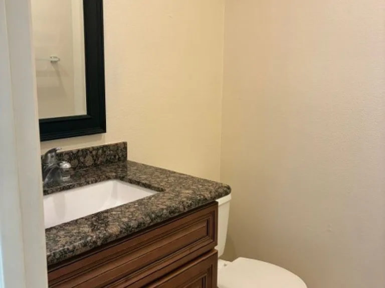 276 Avocado St — Photo 10