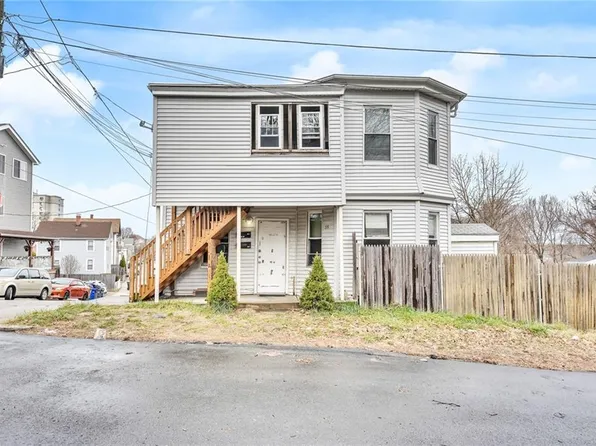35 Sterling Ave, Providence, RI 02909