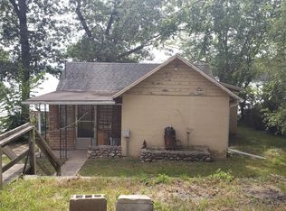 7069 Division Ave, Delton, MI 49046