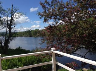 31 River Cottage Ln, Orford, NH 03777