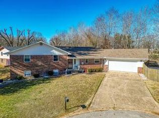 302 Huntington Pl, Harrison, AR 72601