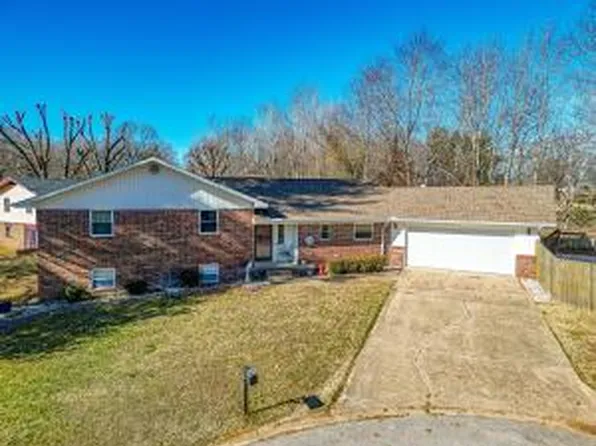 302 Huntington Pl, Harrison, AR 72601
