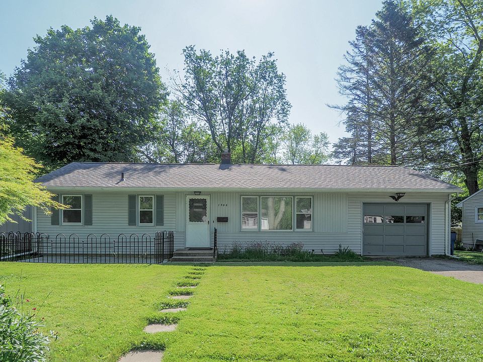 1344 Manor St-101