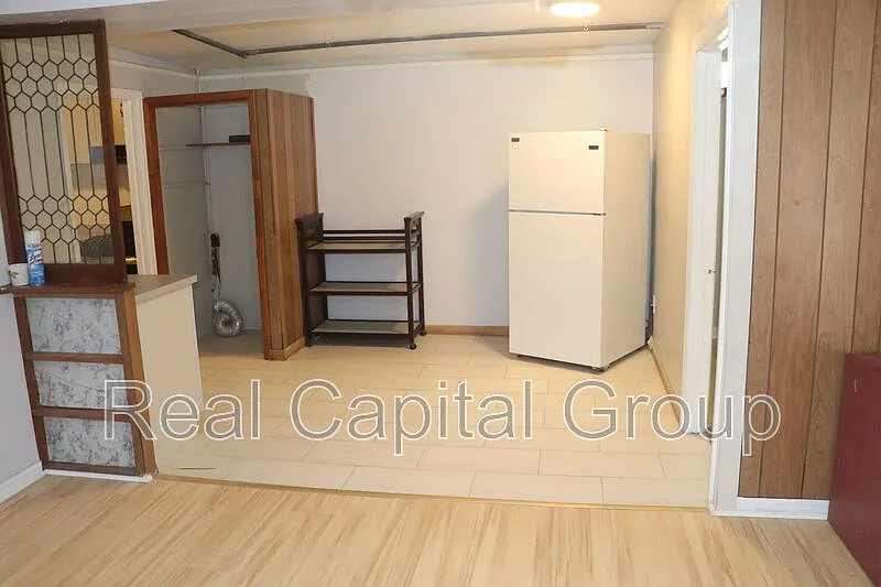 4 bed, 2.0 bath, 2095 sqft, $1,795 — Photo 4