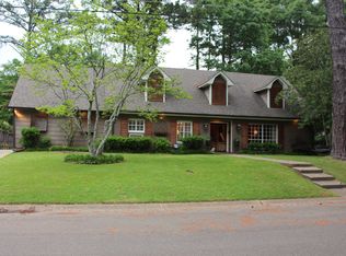 5220 Hialeah Dr, Jackson, MS 39211