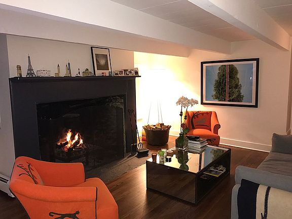 4th image of 647 Hurley Ave