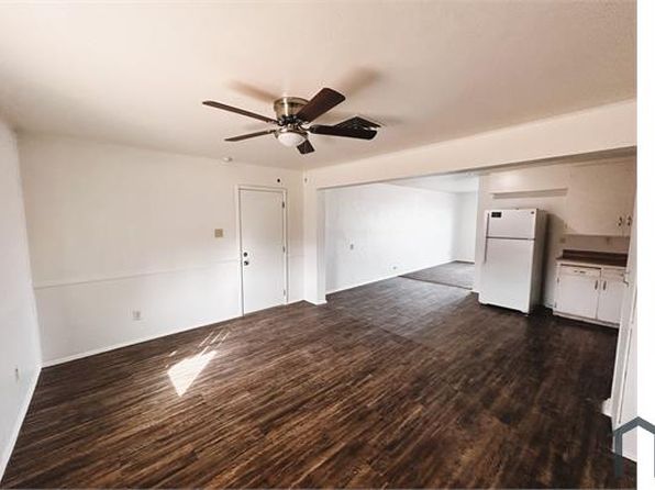 219 W Kinderman Dr