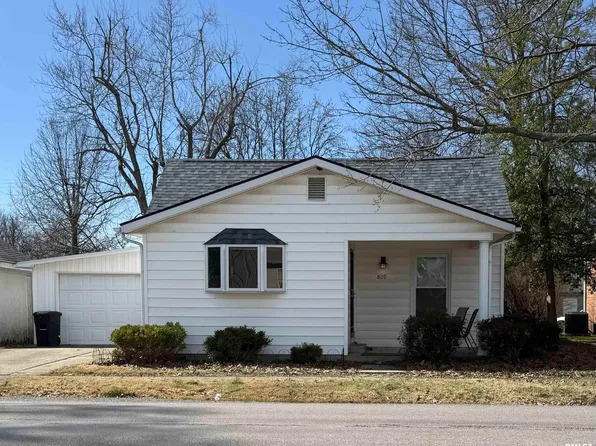 809 S 16th St, Herrin, IL 62948