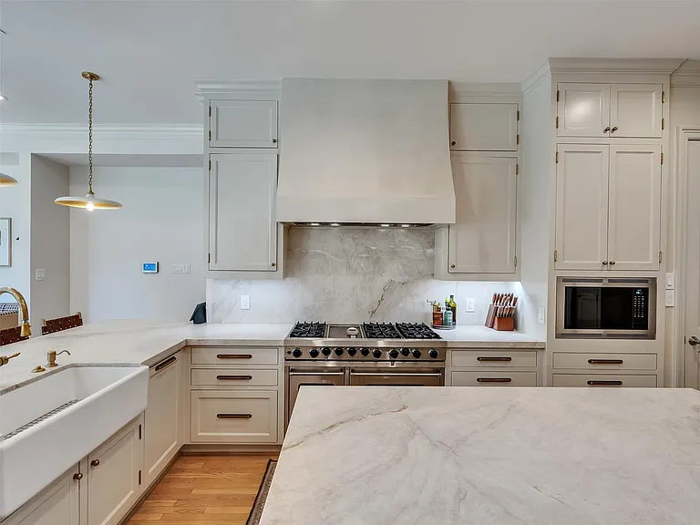 6608 Vanderbilt St — Photo 20