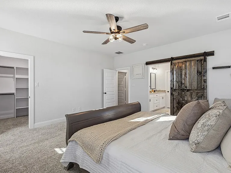 4001 Avion Dr — Photo 14