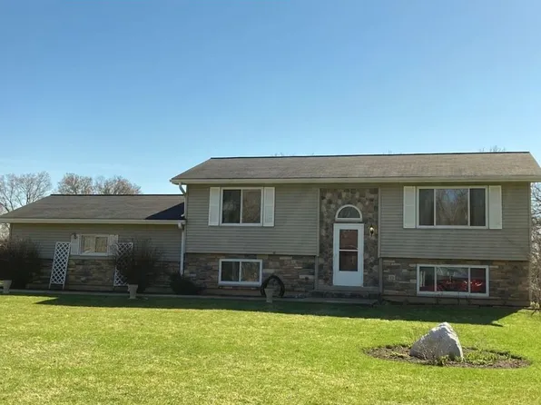 19005 Ridge Ln, Marengo, IL 60152