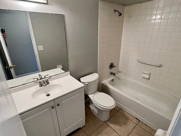 515 Oregon Ave — Photo 6