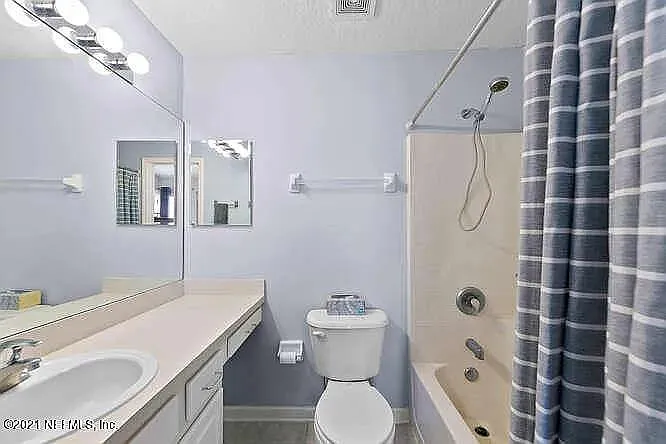 3530 Twisted Tree Ln #3530 — Photo 8